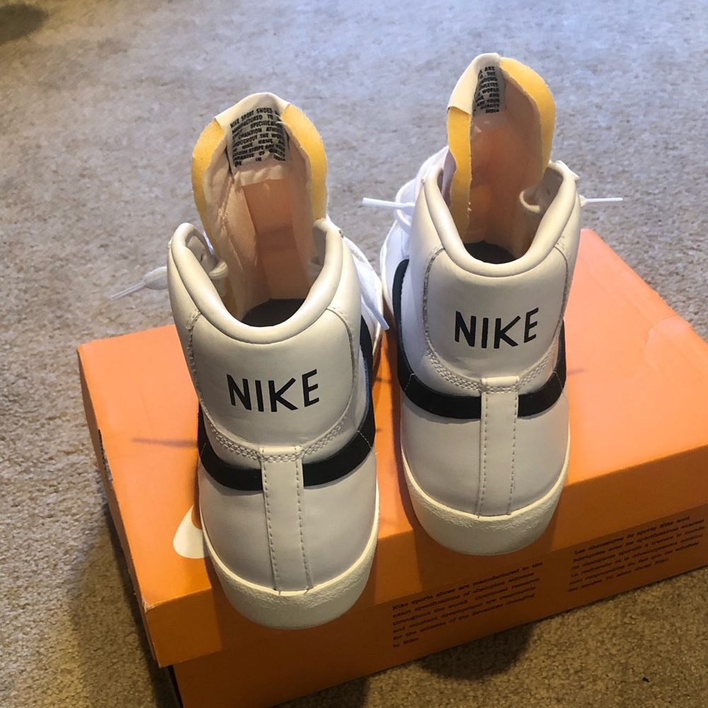 Nike Blazer ‘77 Mid Vintage- Women’s Tennis Shoes